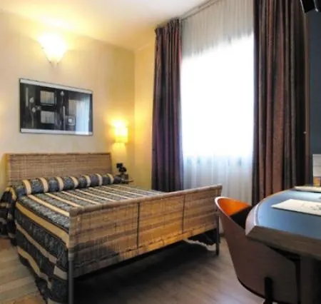 Hotel Alexander 3*