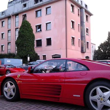 Hotell Alexander Fiorano Modenese