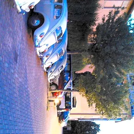 Alexander Hotel